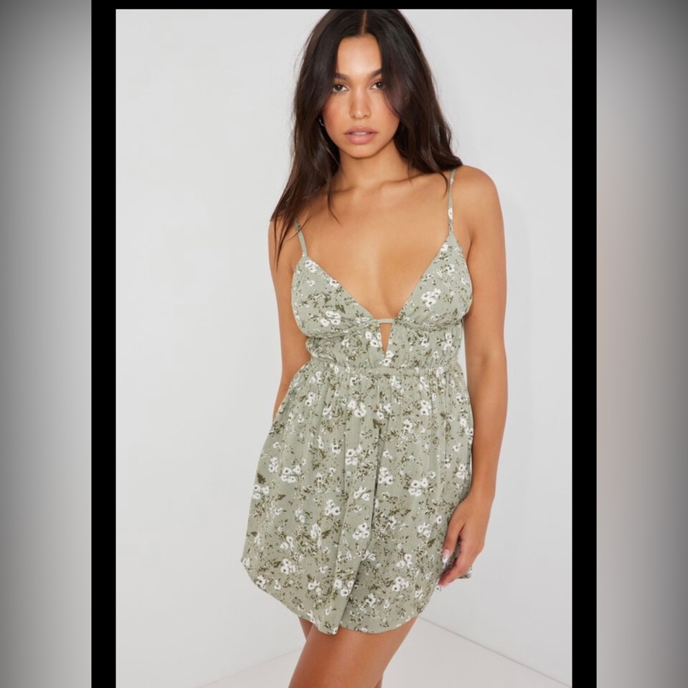 NEW! GARAGE Size L ROMPER!